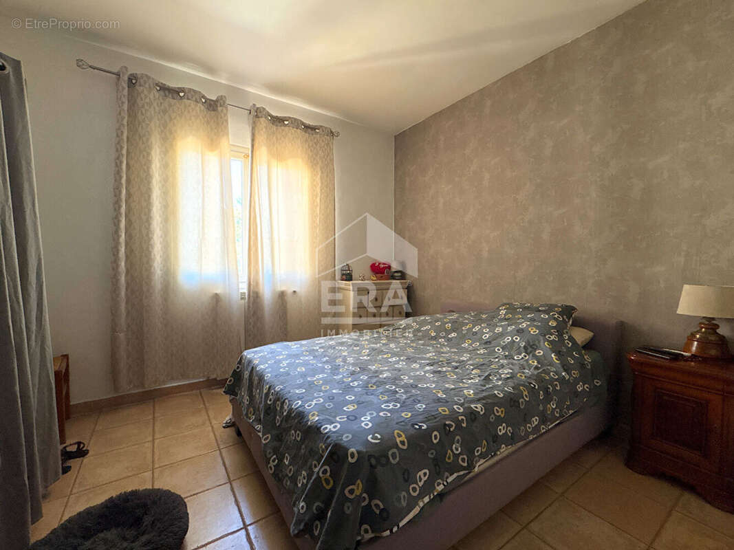 Maison à PEYROLLES-EN-PROVENCE