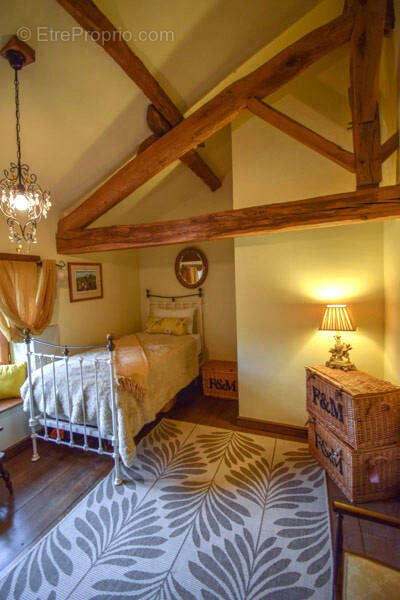 CHAMBRE - Maison à GENOUILLE