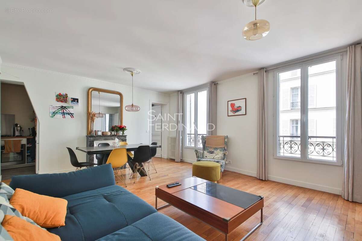 Appartement à PARIS-15E