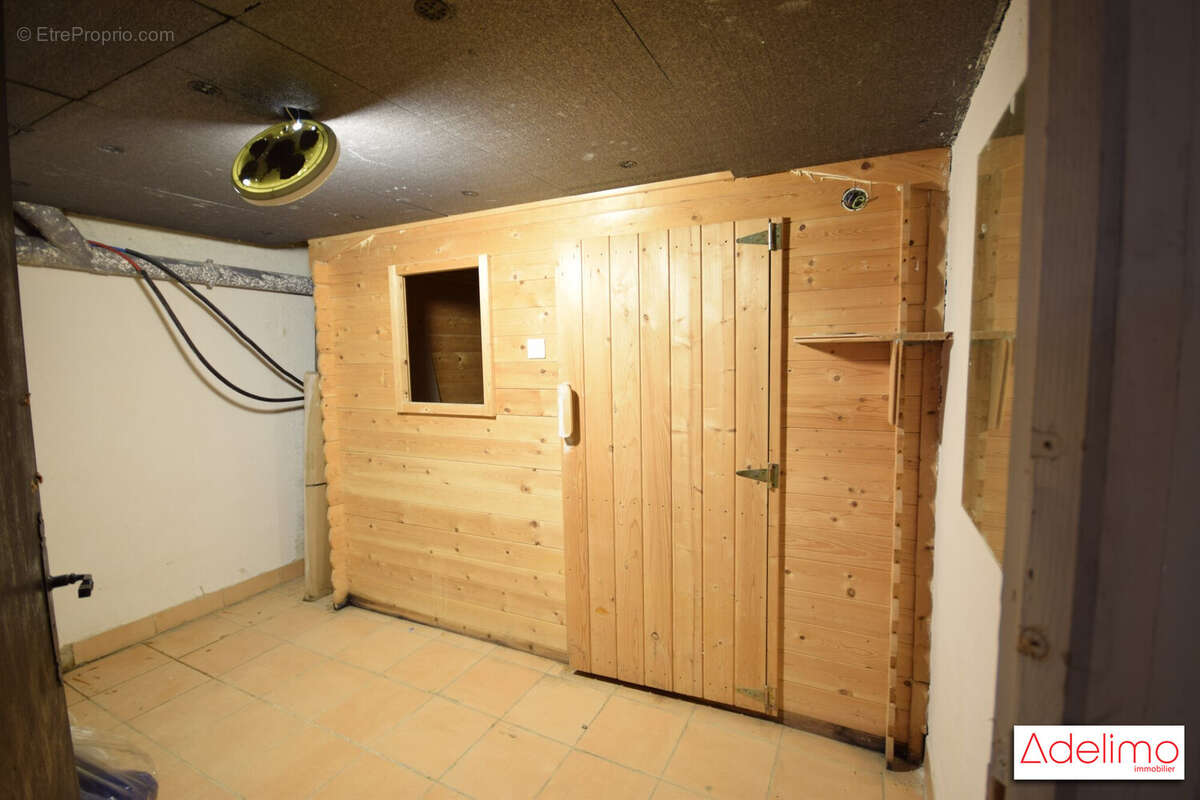 Maison 189 m² à Milhaud  - photo 8