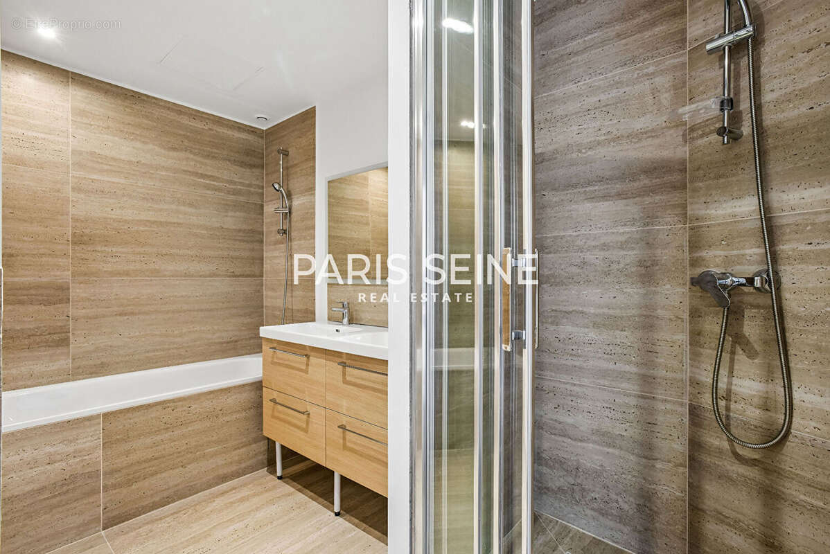 Appartement à PARIS-6E