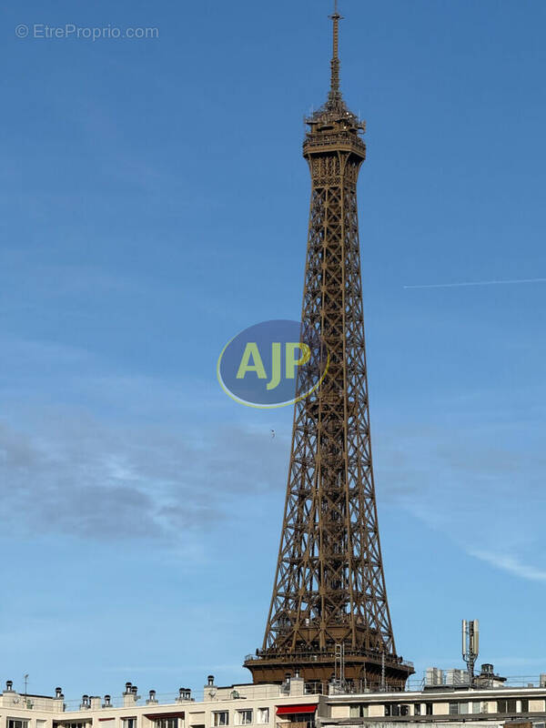 Appartement à PARIS-15E