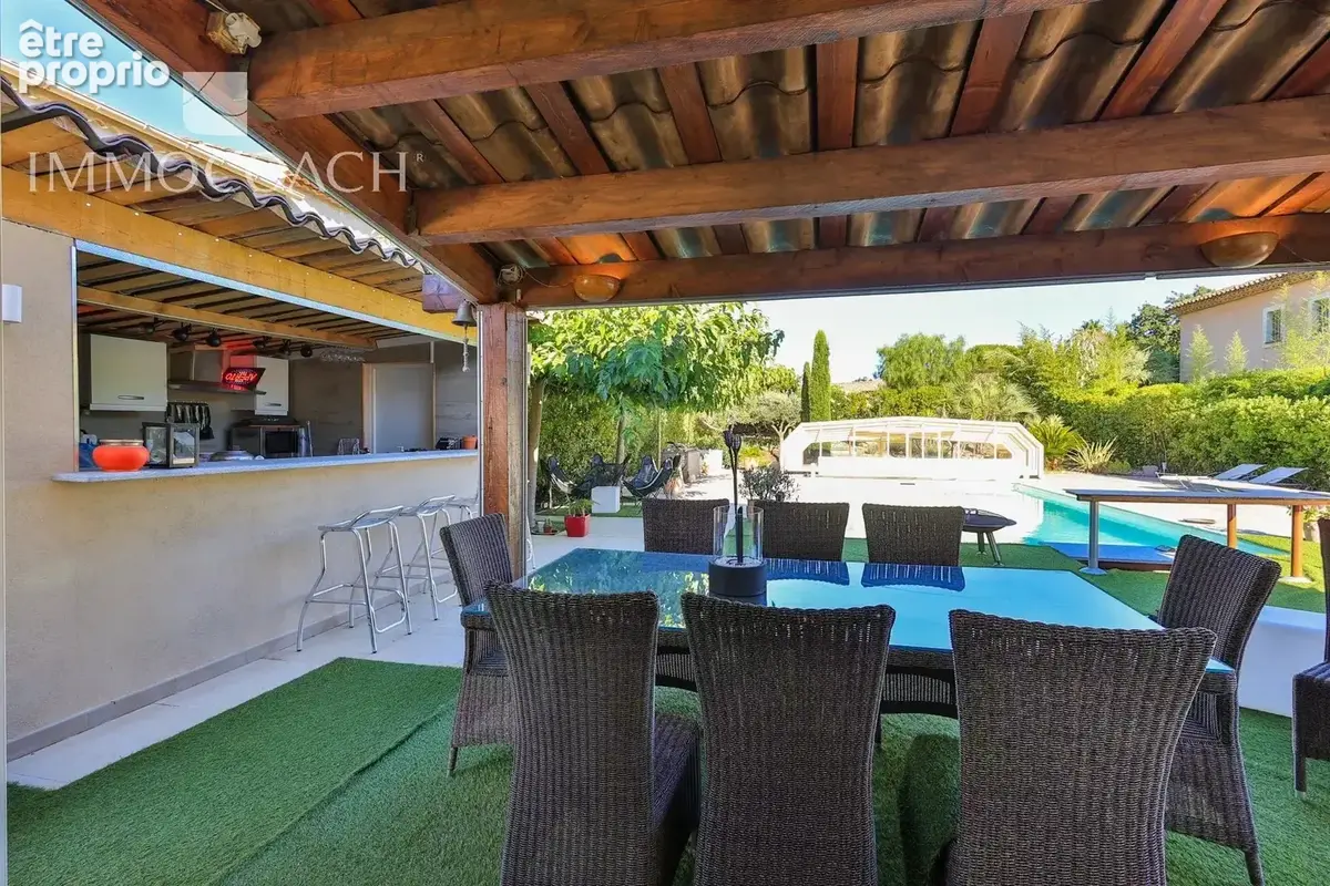 Charmante  villa conviviale  T4  de plain-pied avec piscine et jardin  à Saint Tropez - photo 4