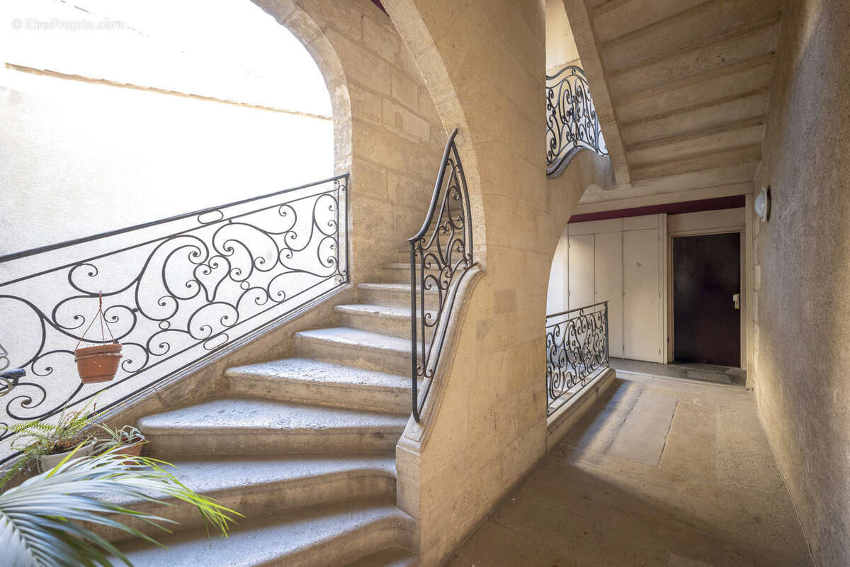 A vendre a bordeaux appartement t1 bis 33m2 bordeaux saint paul - photo 2