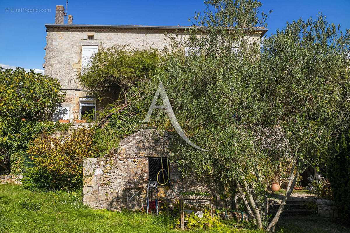 Maison à MAUROUX