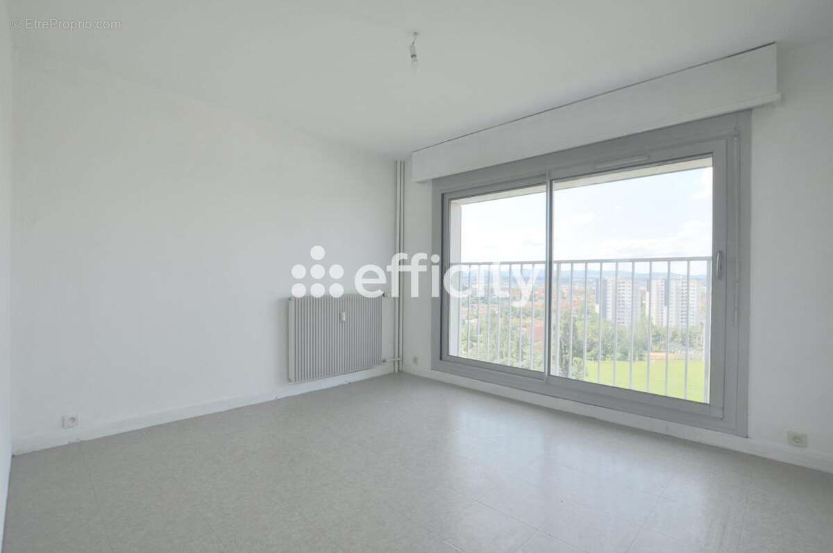 Appartement à VENISSIEUX