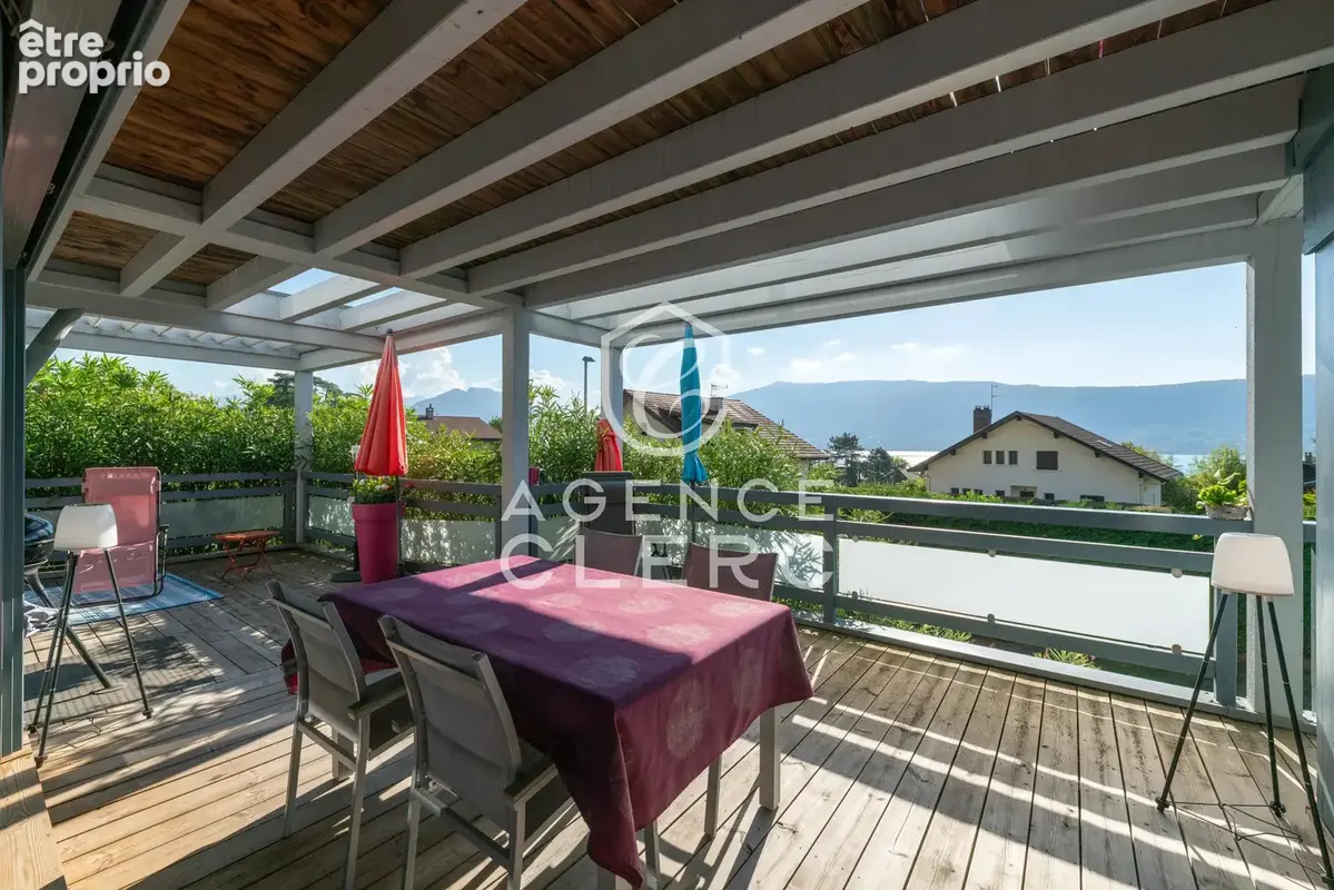 Veyrier-du-Lac,  villa contemporaine  proche et vue lac - photo 12