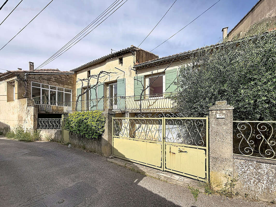 Maison à TAVEL