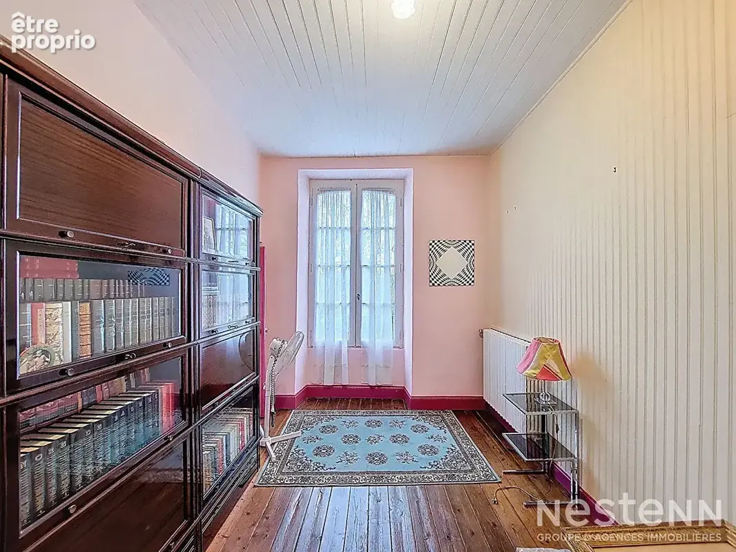 A Vendre Maison de ville en pierre rénovée avec garage et jardin à proximité immédiate du centre-ville - photo 12