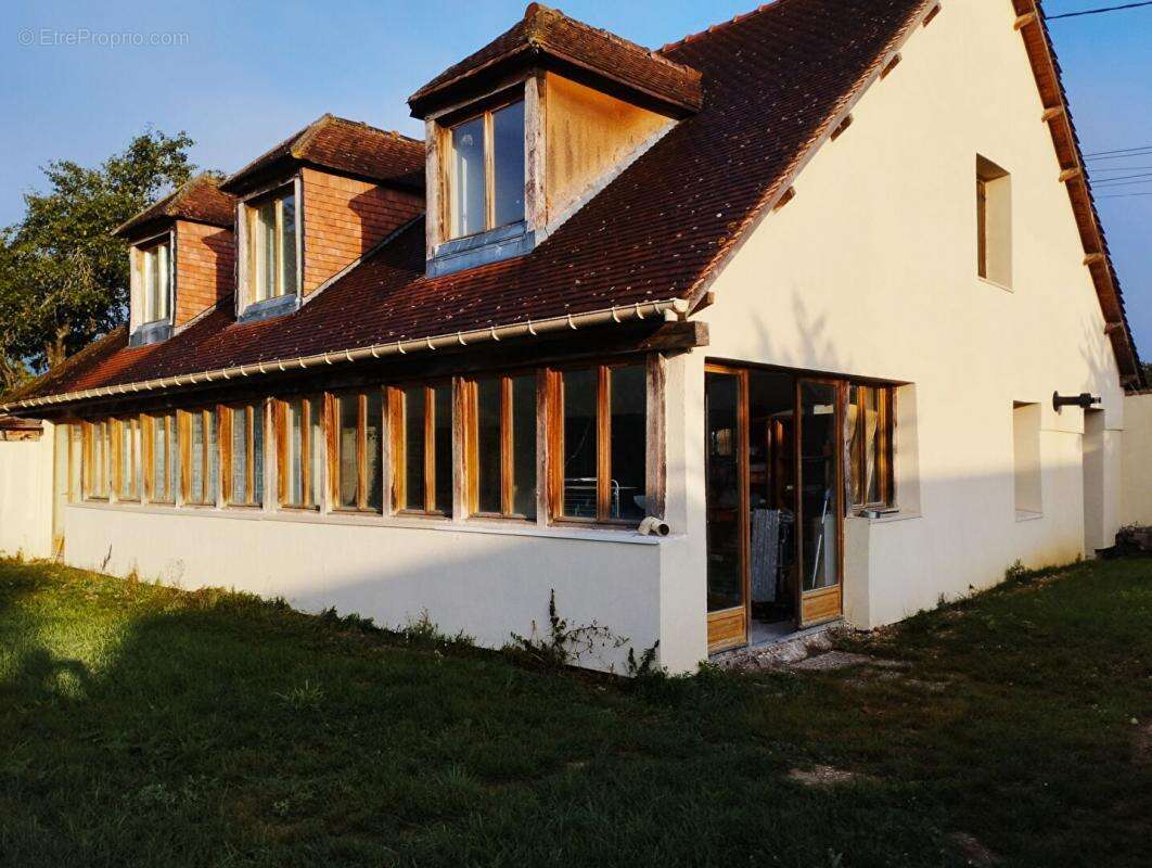 Maison à DAMPIERRE-SUR-AVRE