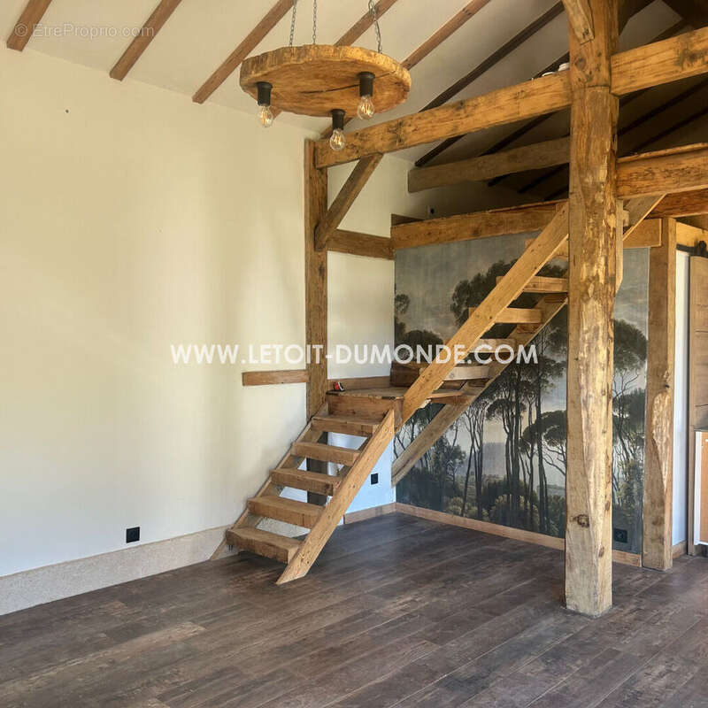 Maison à SAINT-VINCENT-DE-CONNEZAC