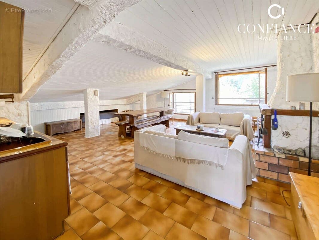 Appartement à SAINT-ETIENNE-DE-TINEE