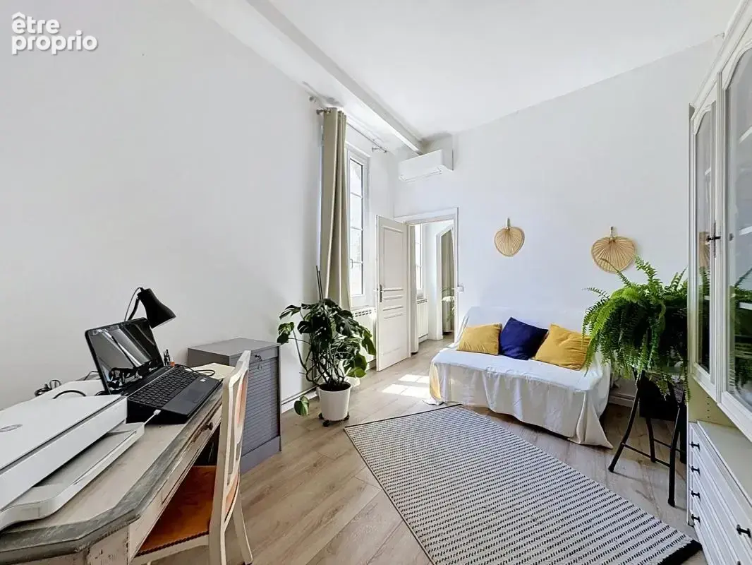 Avignon - intramuros - appartement T3 - 72 m² - photo 8