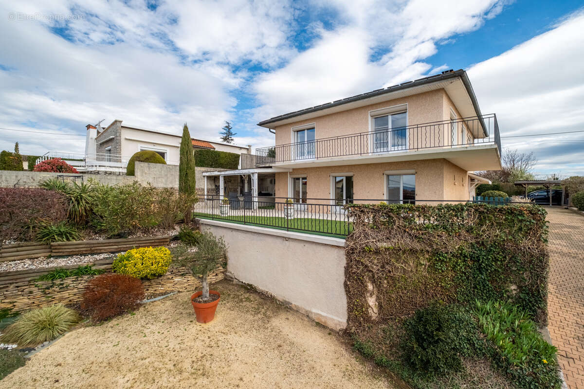 Maison à TERNAY