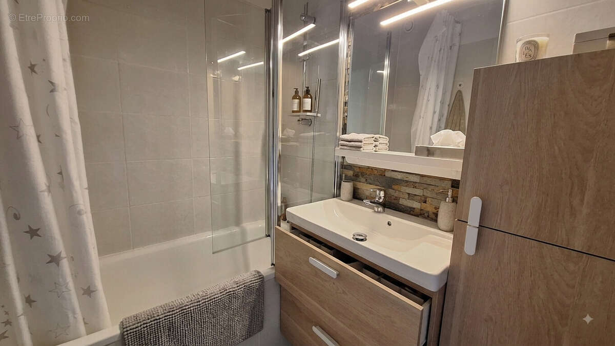 LE CAP D'AGDE - RICHELIEU - Appartement T2 Cabine Vue Port & Bateaux - Résidence avec Piscine - photo 8