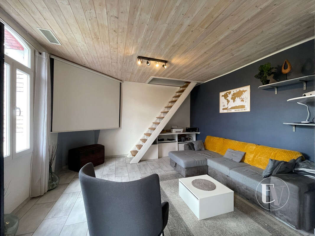 Maison à BELIN-BELIET