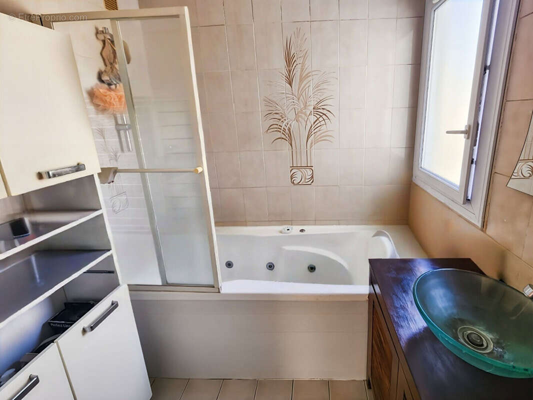 Appartement à SAVIGNY-LE-TEMPLE