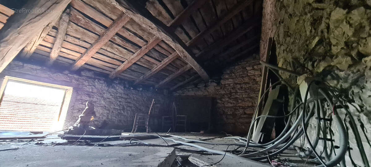 Maison 120m² à neuville-sur-ain - photo 14