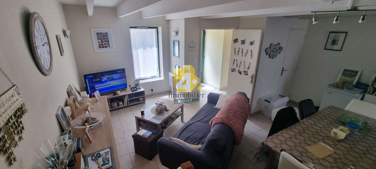 Maison à LA CHAPELLE-DES-MARAIS