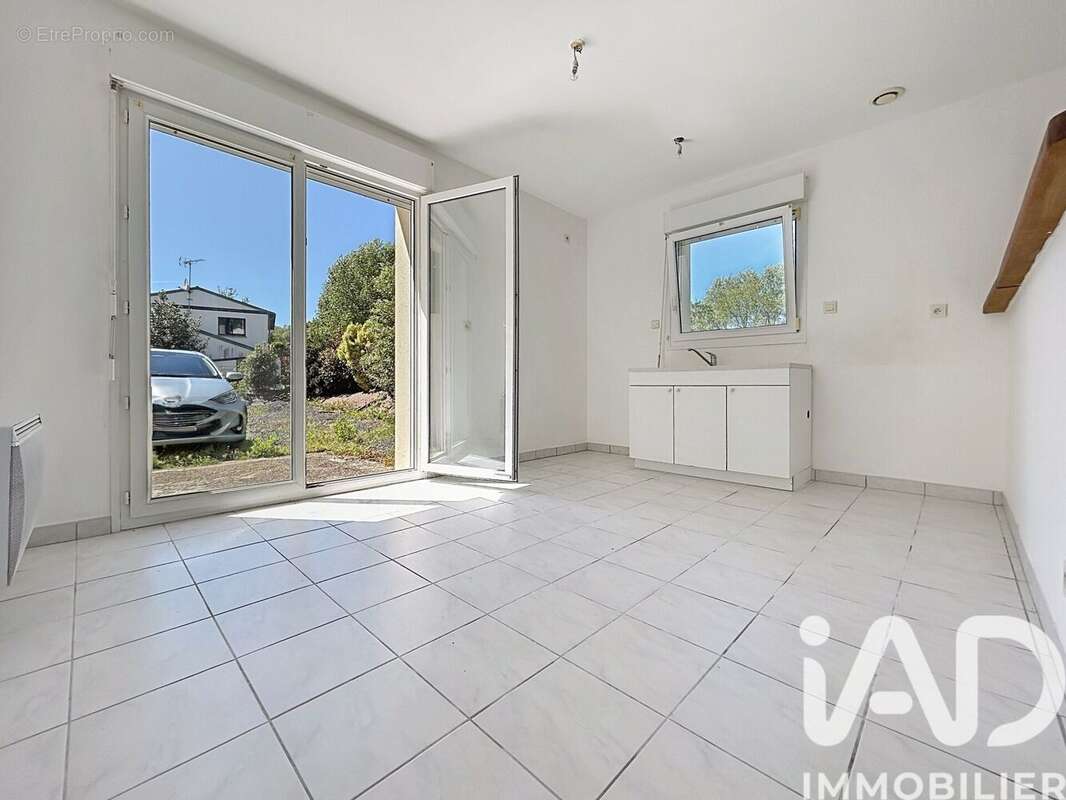 Photo 2 - Appartement à POULDREUZIC