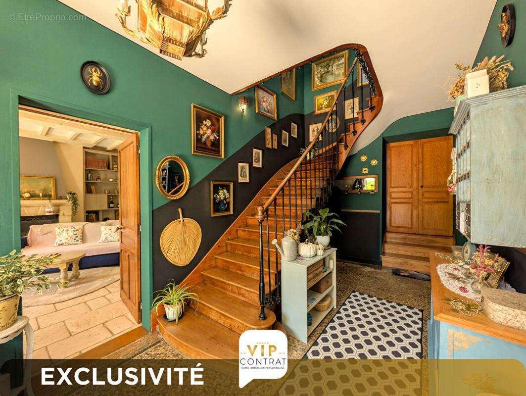 Maison Lonzac 7 pièce(s) 258 m2 - photo 4