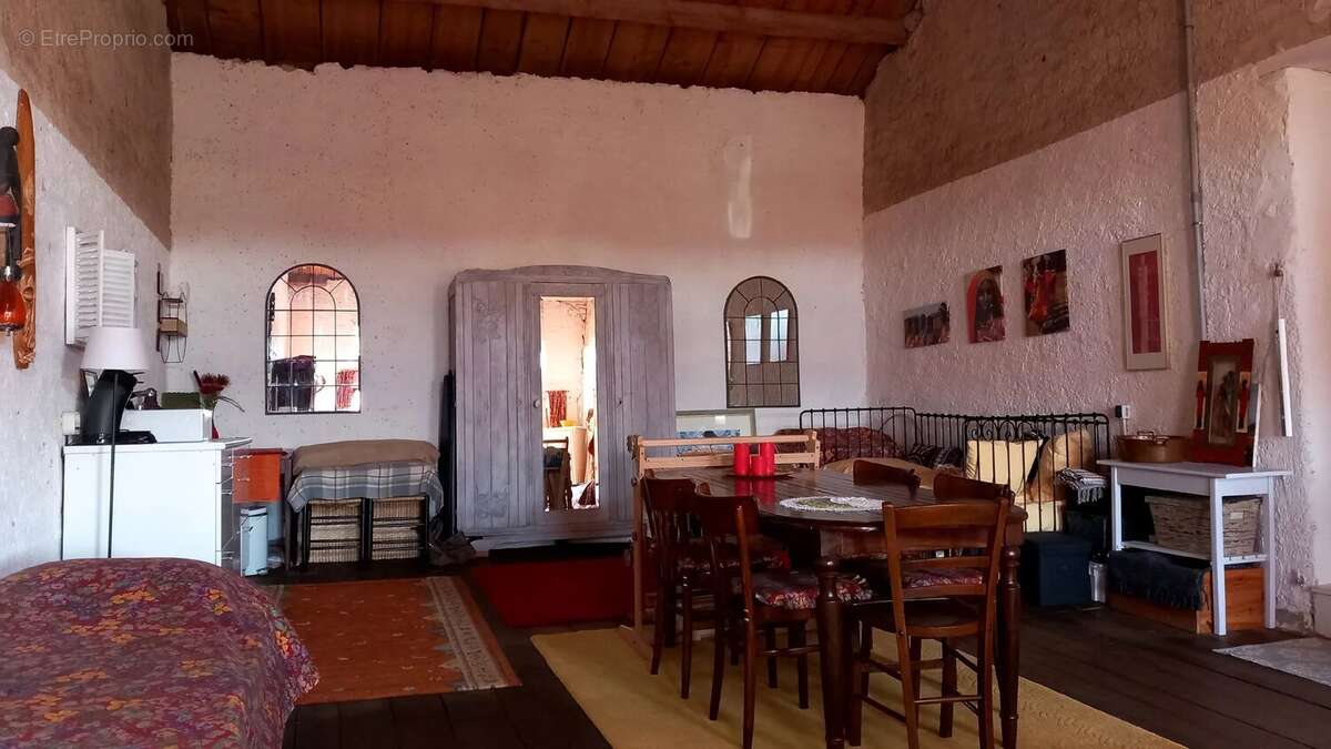 Maison à REGNEVELLE