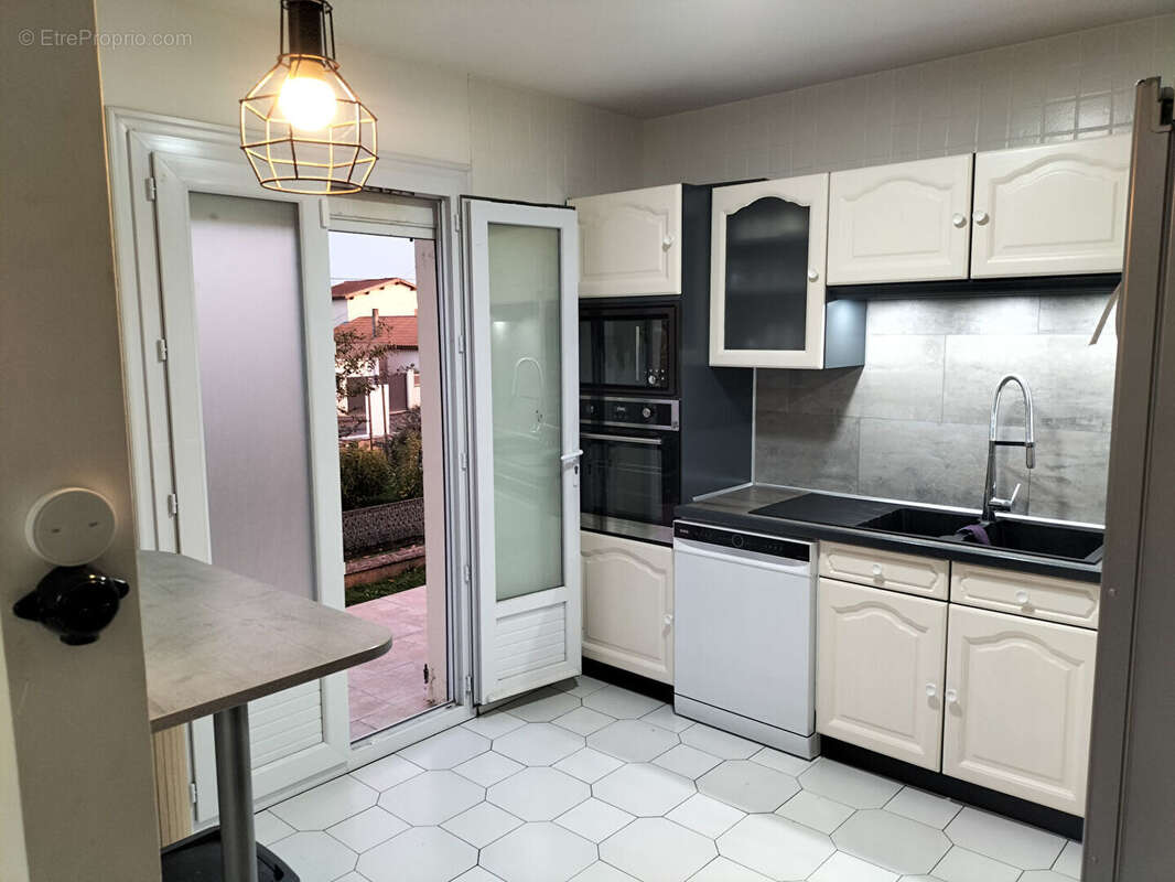 Maison à TONNAY-CHARENTE