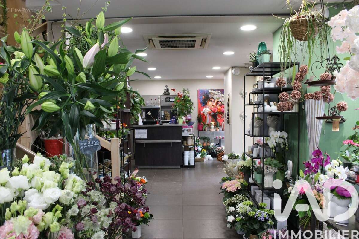 Photo 2 - Commerce à TIERCE