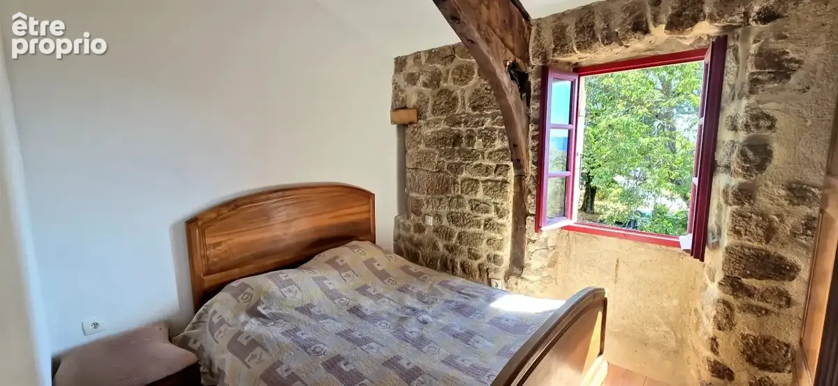 SILHAC   Propriété en pierre de caractère, avec dépendances et plus de 2 hectares de terrains aménagés - photo 11