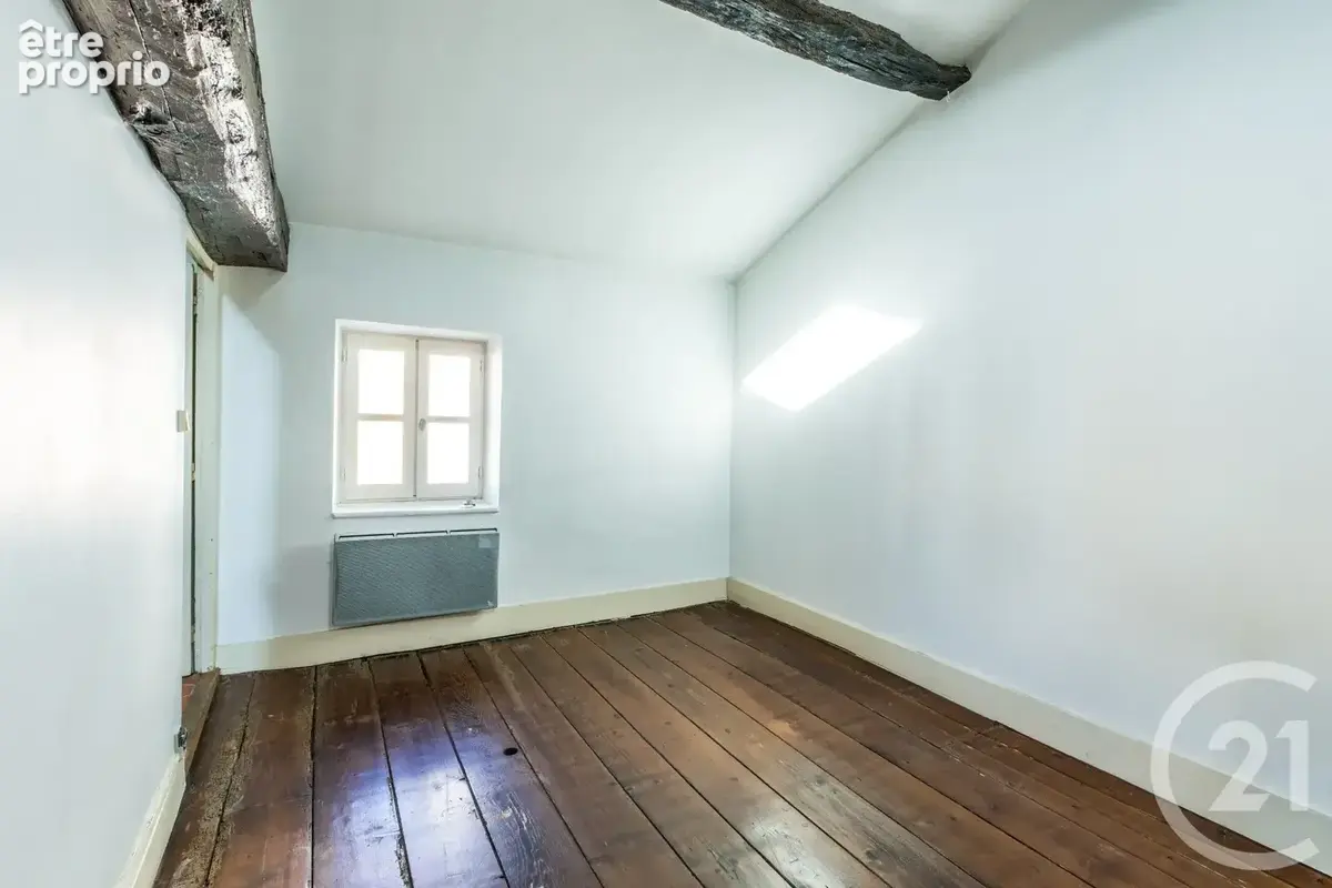 Maison 5 pièces 155 m² à vendre à Trevoux (01600) - photo 8