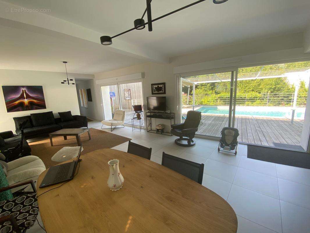 Maison à LA ROCHELLE