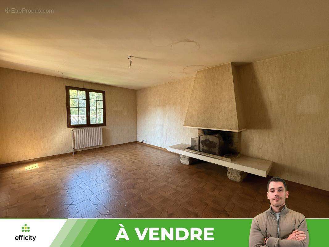 Maison à CROUTELLE