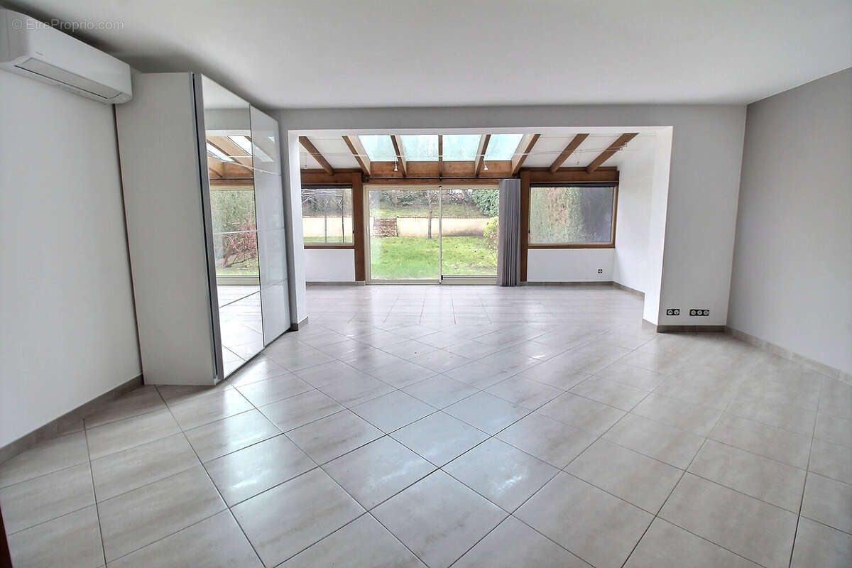 Maison à MONTIGNY-LE-BRETONNEUX