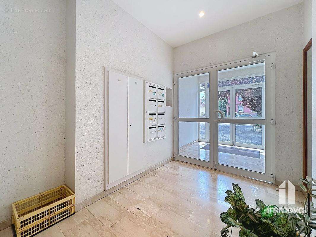 Strasbourg • cronenbourg  - t2 - 44,88m² - photo 9