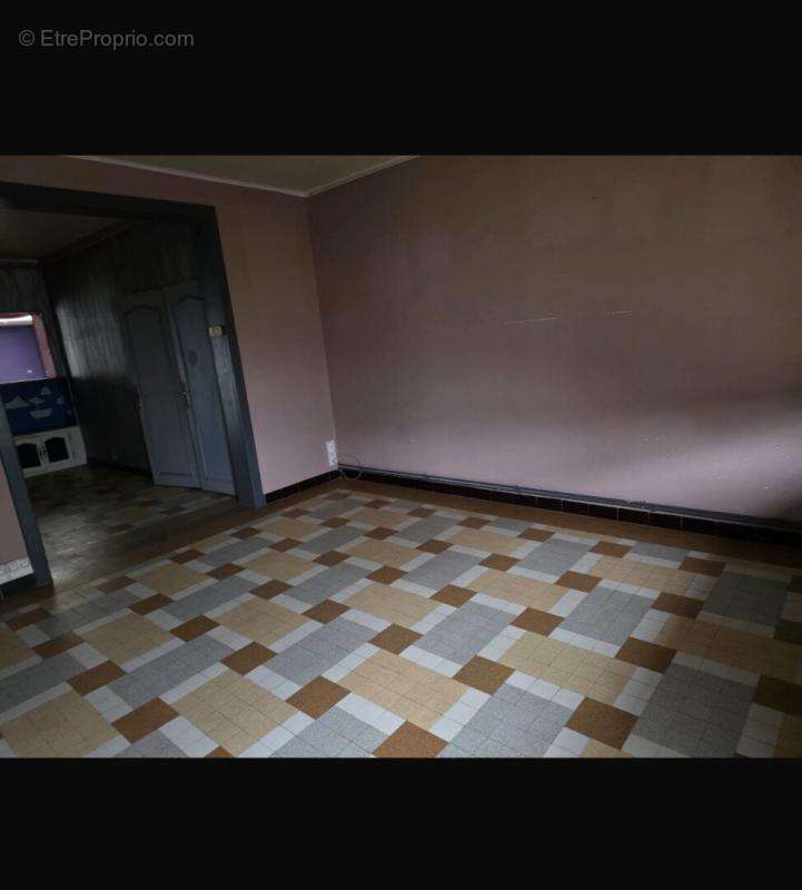 Maison à AULNOYE-AYMERIES