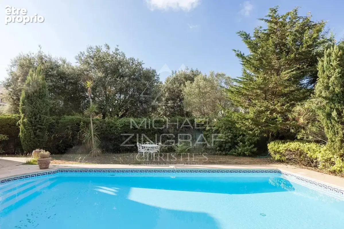 Exclusivité - A l’orée du Cap d’Antibes – Une adresse privilégiée entre mer et commerces - photo 15