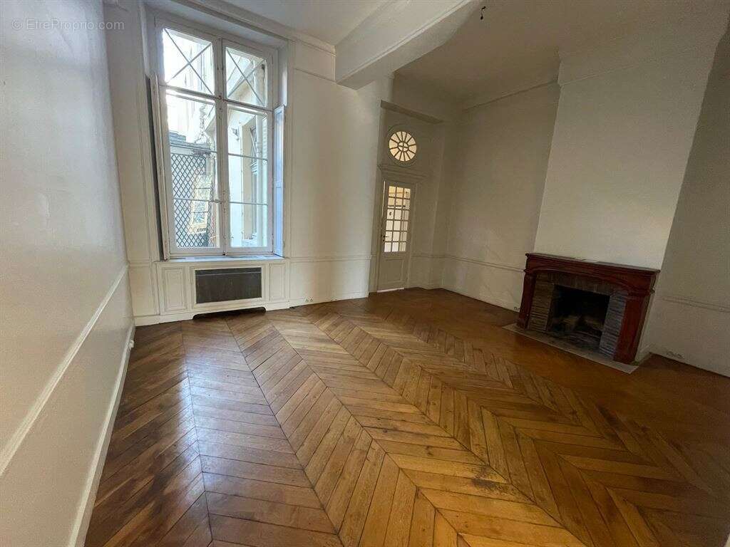 Appartement à PARIS-4E