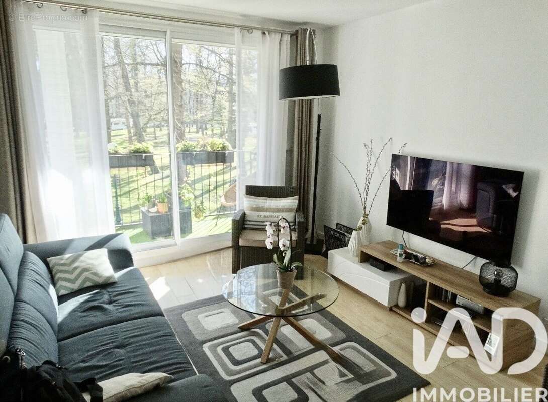 Photo 5 - Appartement à LA CELLE-SAINT-CLOUD
