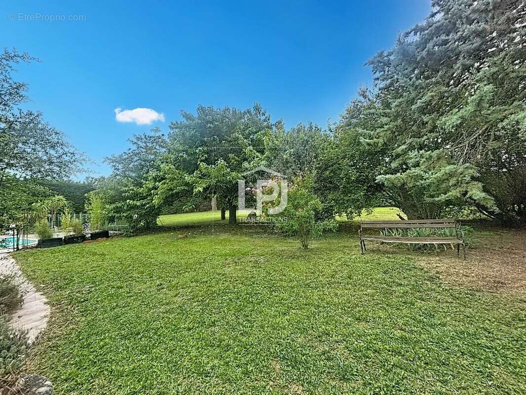 Maison à SAINTE-FOY-D&#039;AIGREFEUILLE