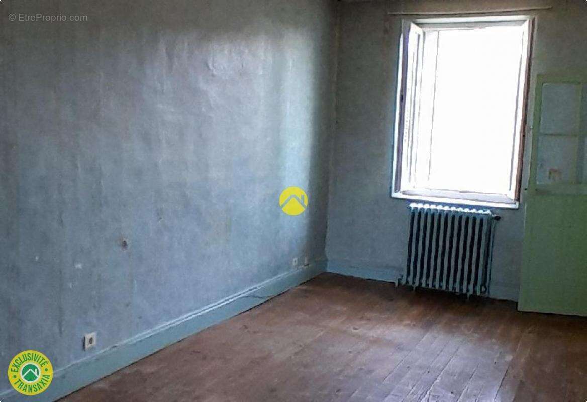 Maison à CHENERAILLES