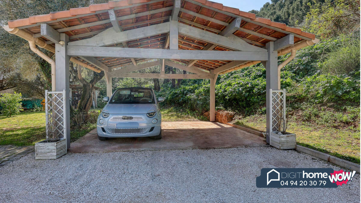 Maison à SOLLIES-VILLE