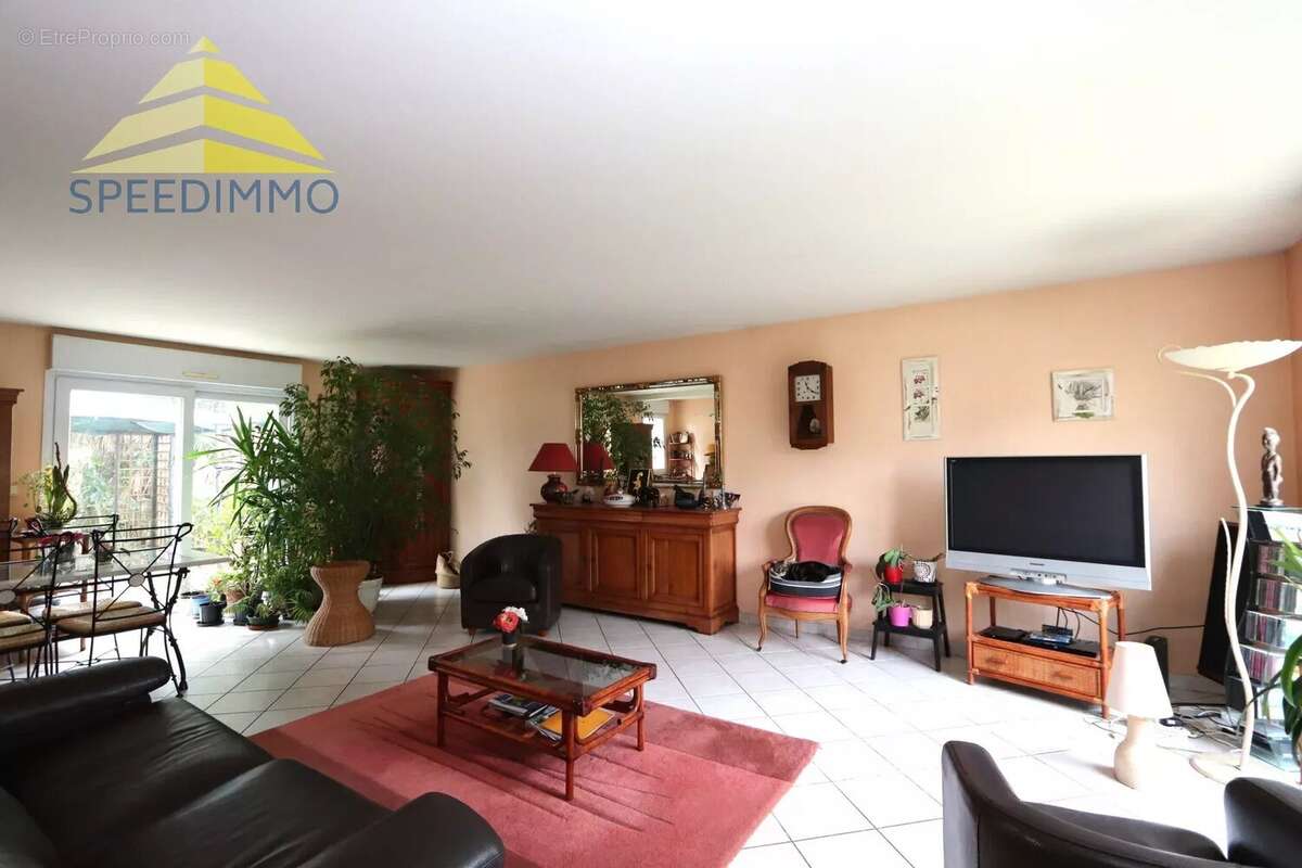 Maison à BOUSSY-SAINT-ANTOINE