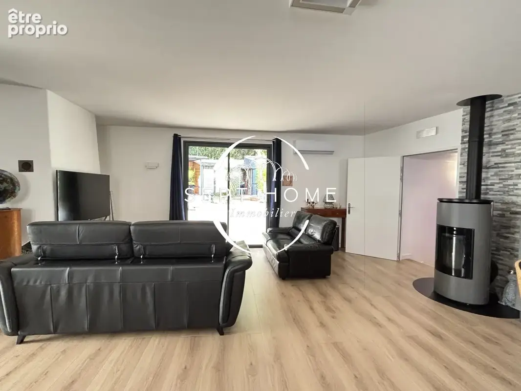 Maison rénovée - 123 m2 - en plein coeur du Pellerin - A deux pas des Bords de Loire - photo 3