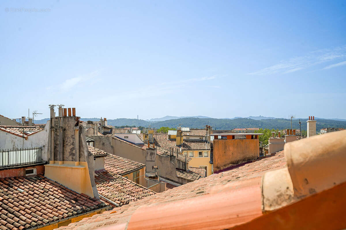 Centre historique -  Rare à la vente - Duplex avec terrasse - photo 7