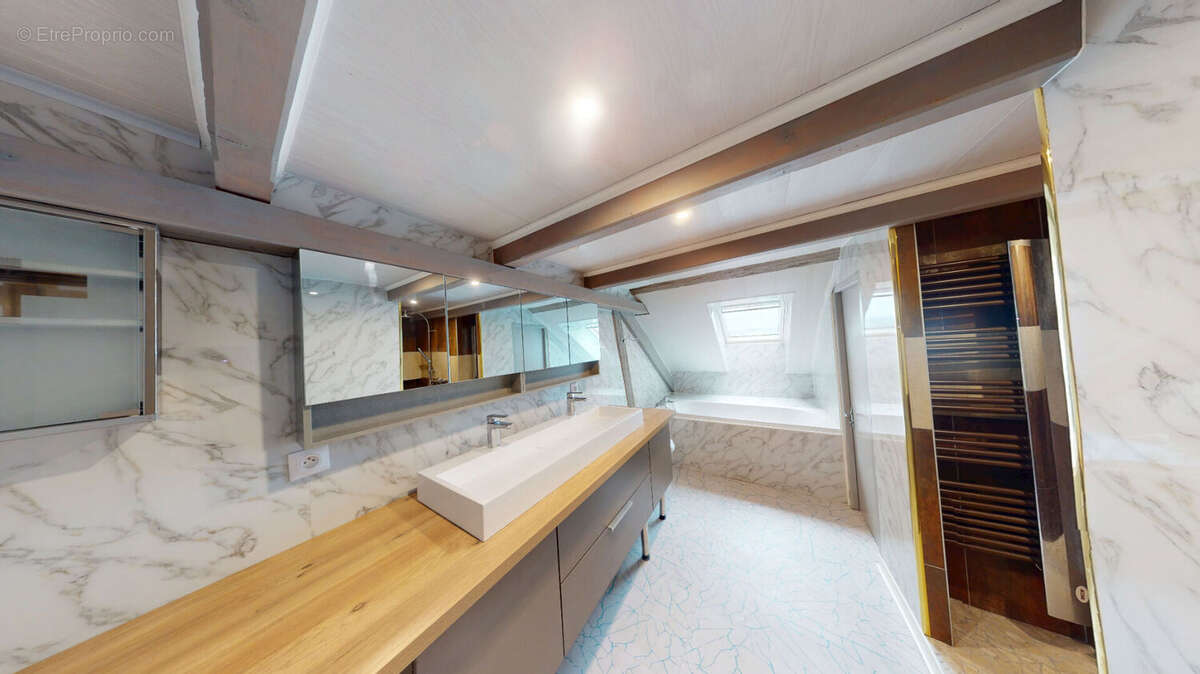 Fournet-Blancheroche : spacieux T5 de 126 m² avec vue imprenable - photo 6