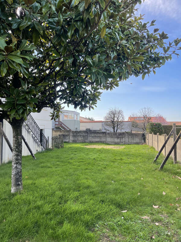Maison à LES HERBIERS