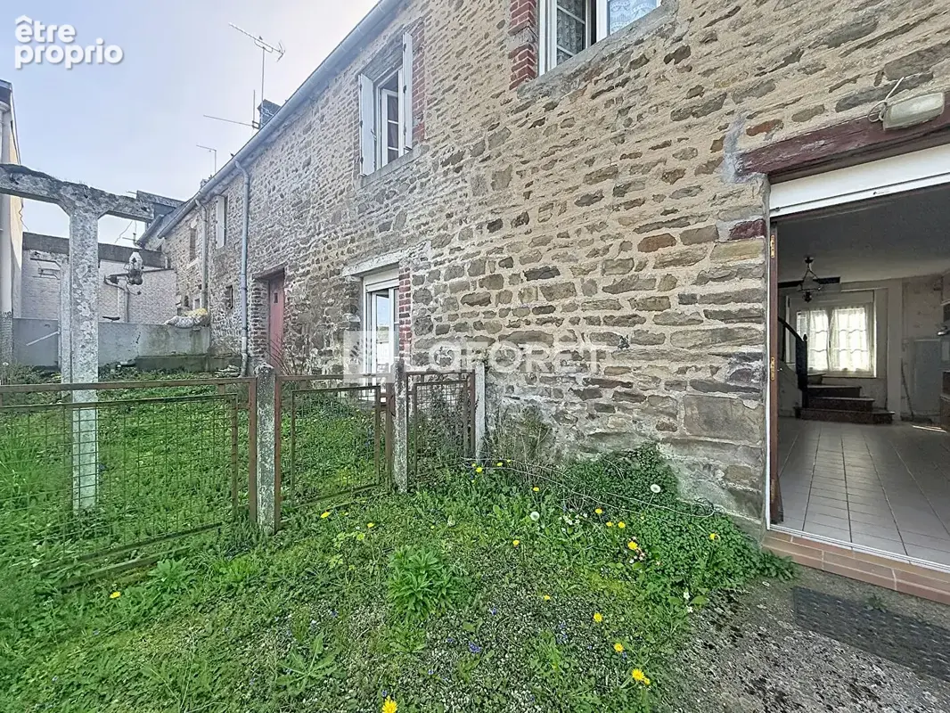 Photo Maison à Saint-Georges-Des-Groseillers au prix de 50 000€