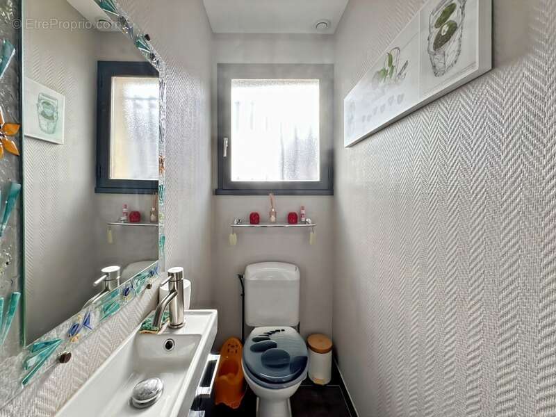 Maison à LA CLAYETTE