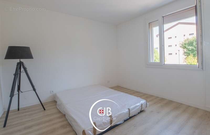 Appartement à vendre 2 pièces CRAN GEVRIER (74) - photo 9