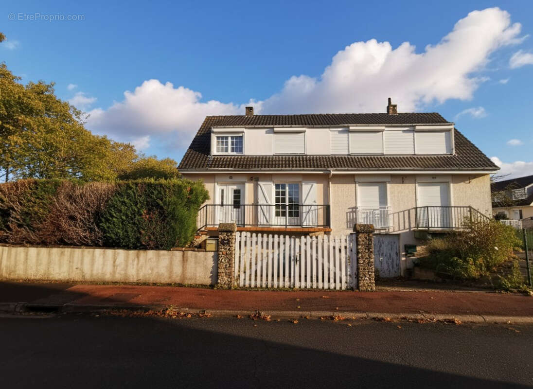 Maison à CHATELLERAULT